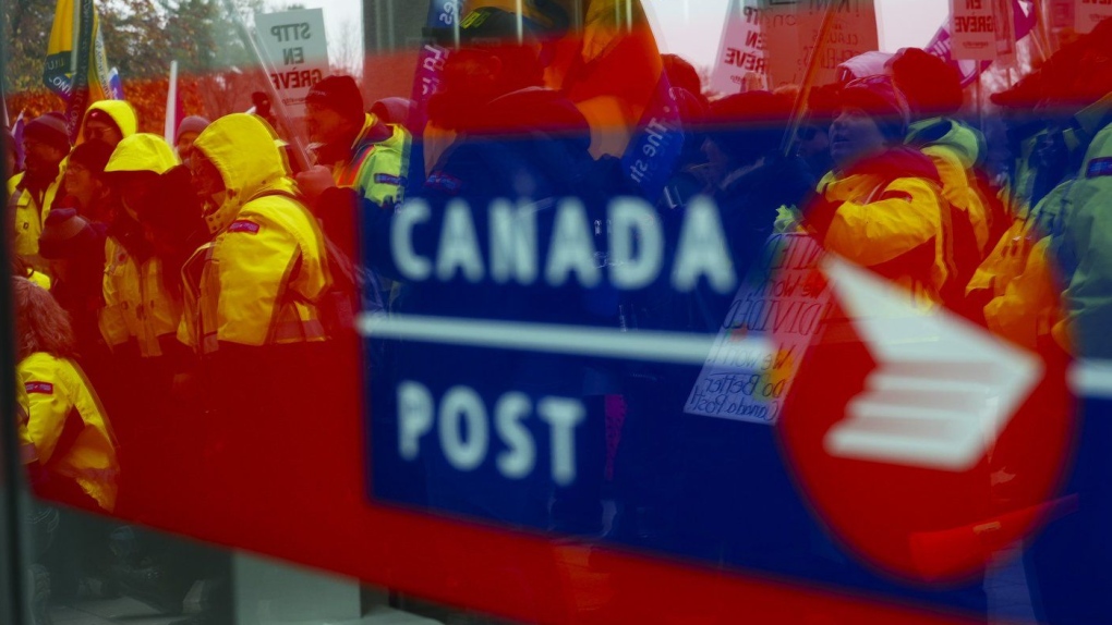 Lethbridge’s small businesses feeling the impact of continued Canada Post strike [Video]