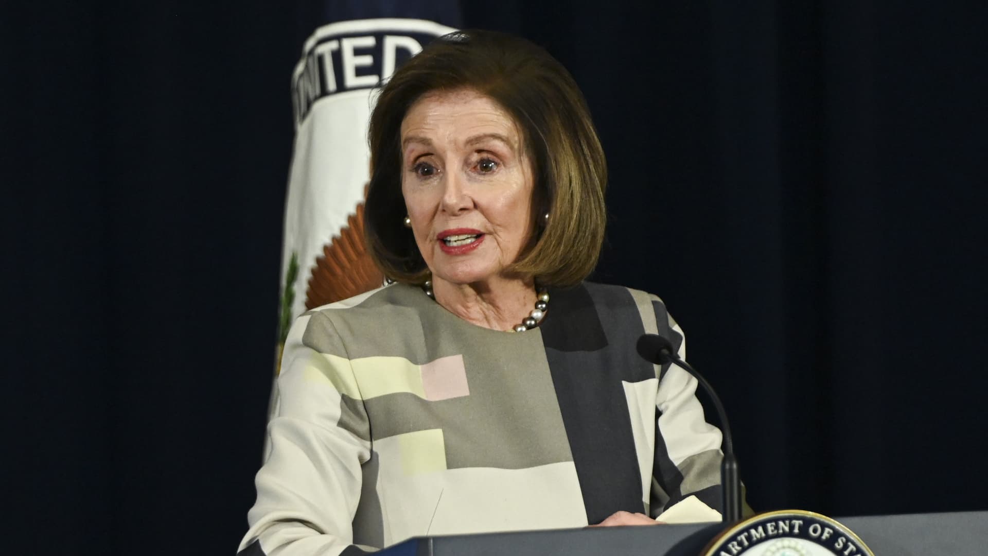 Nancy Pelosi gets hip replacement after injury in Luxembourg [Video]