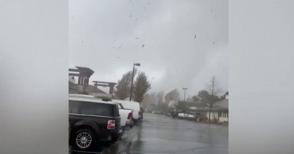 California tornado leaves businesses and homes without power [Video]