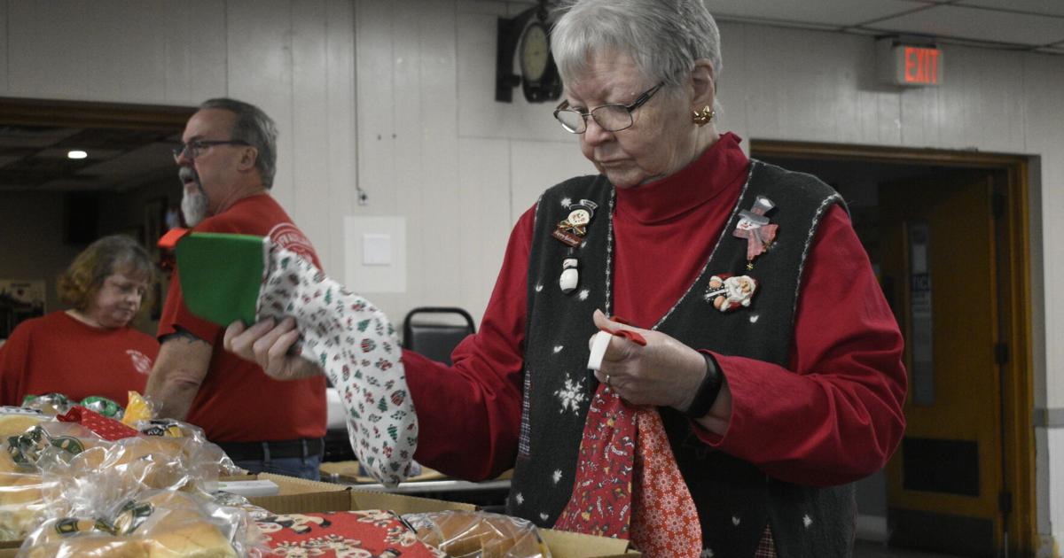 Kenosha VFW Auxiliary makes, donates baskets to veterans [Video]