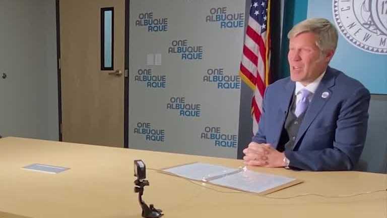 Albuquerque mayor reflects on the past year during interview [Video]