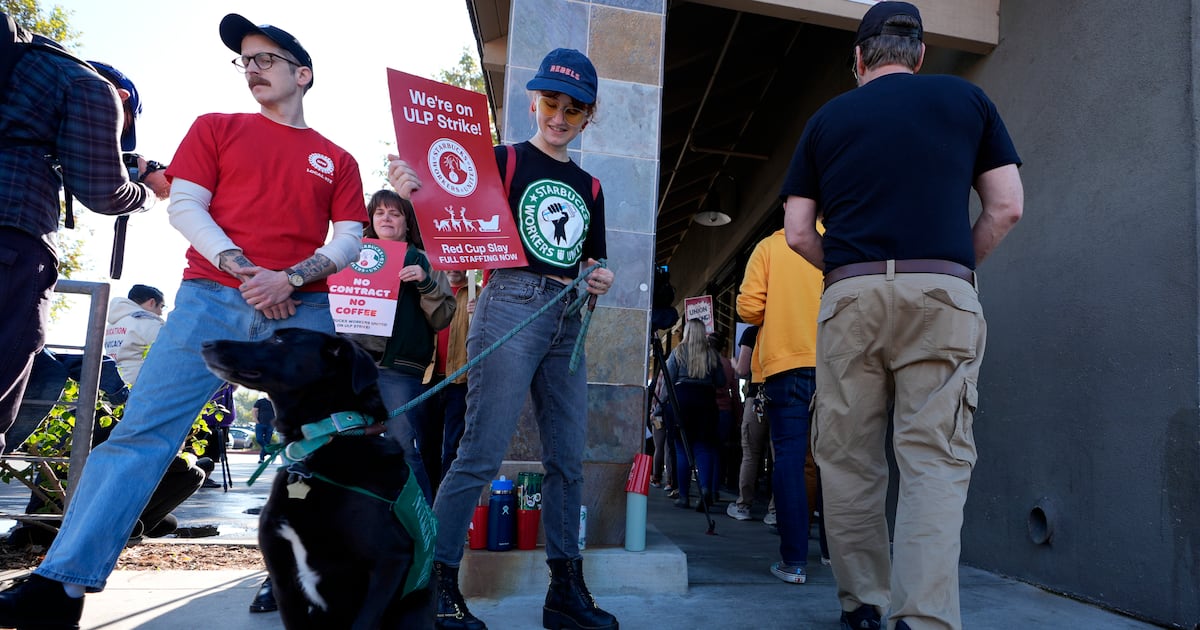 Starbucks workers begin strikes that could spread to hundreds of US stores by Christmas Eve  Boston 25 News [Video]