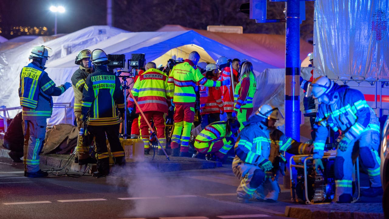 Attack on German Christmas market injures 60 people; at least 2 killed [Video]