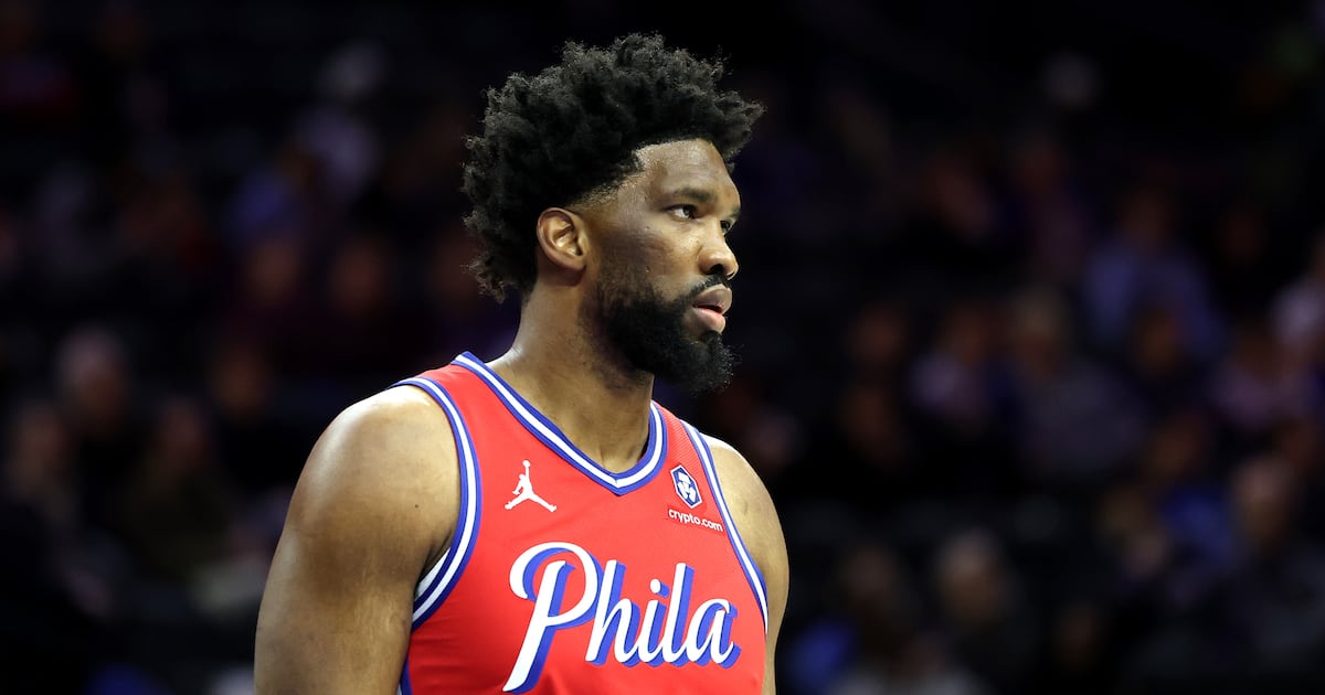 Joel Embiid returns to 76ers’ starting lineup after missing 1 game with sinus fracture  WSOC TV [Video]