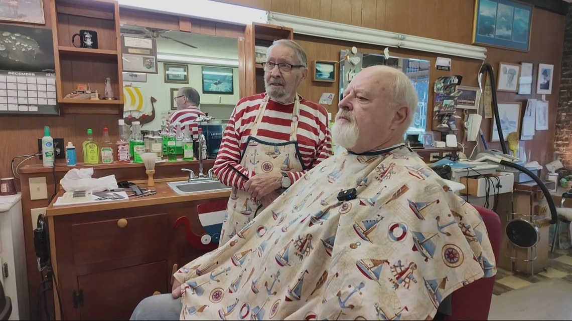 Castle Rock’s only barber retires after more than 70 years [Video]