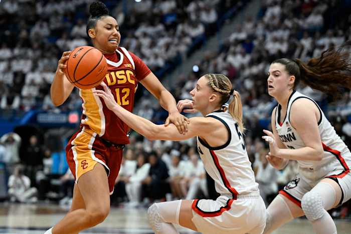 No. 23 Michigan heads out west for matchup with No. 4 USC to tipoff Big Ten play [Video]