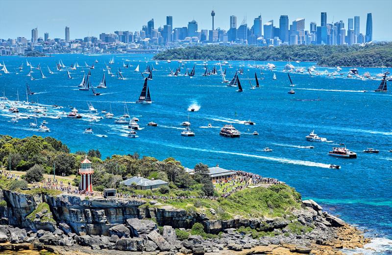 Rolex Sydney Hobart has flying start with Master Lock Comanche in lead [Video]