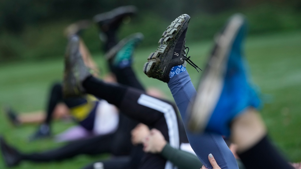 Workout stretches: What’s best before and after? [Video]