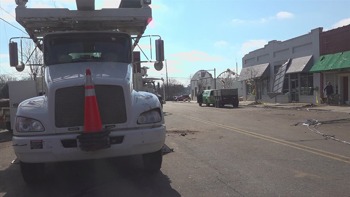 Athens businesses continue cleanup after tornado hits downtown [Video]