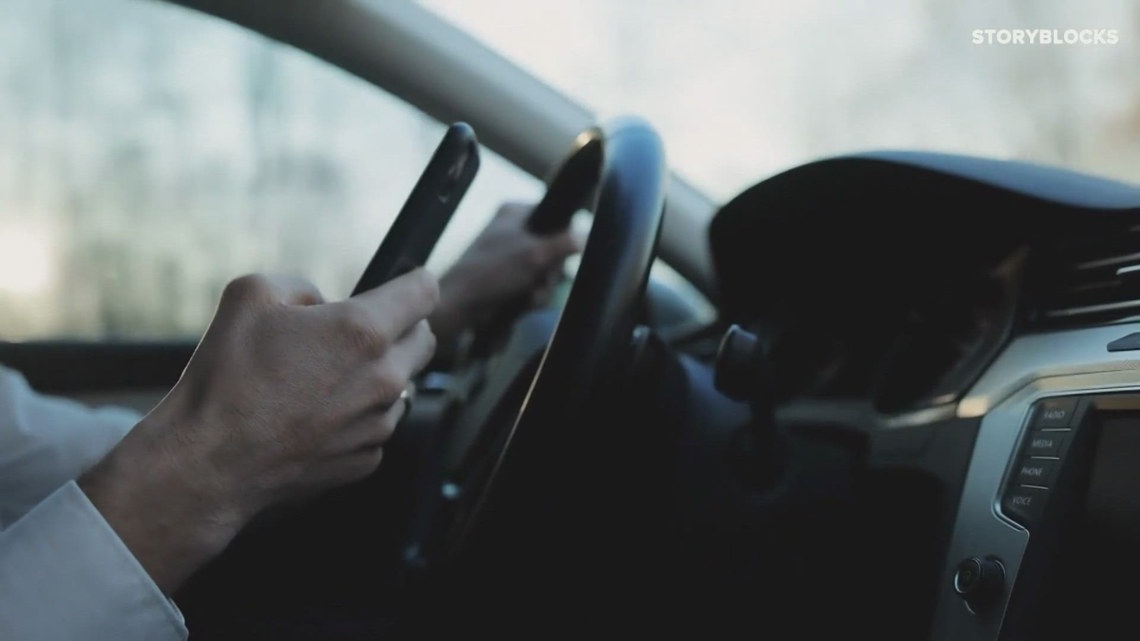 Missouri officers to begin ticketing for phone use while driving [Video]