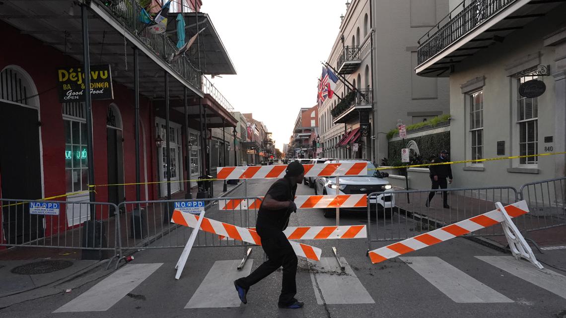 WATCH: Rose Parade officials hold moment of silence for New Orleans victims [Video]