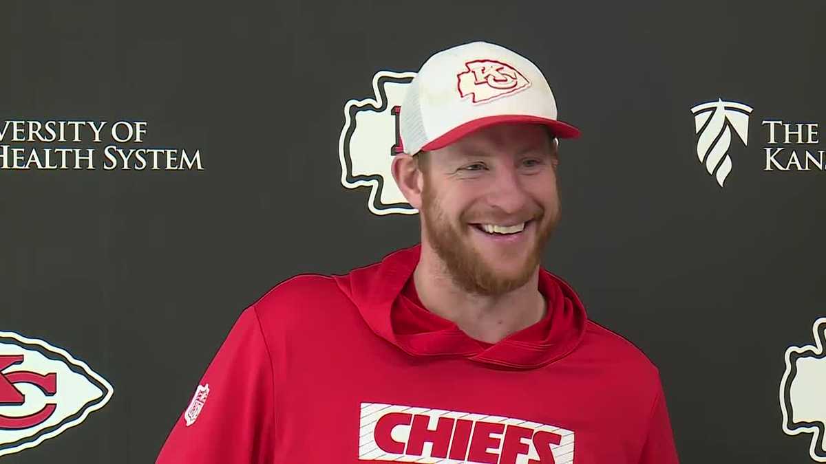 Patrick Mahomes not starting against Denver, Carson Wentz to play [Video]