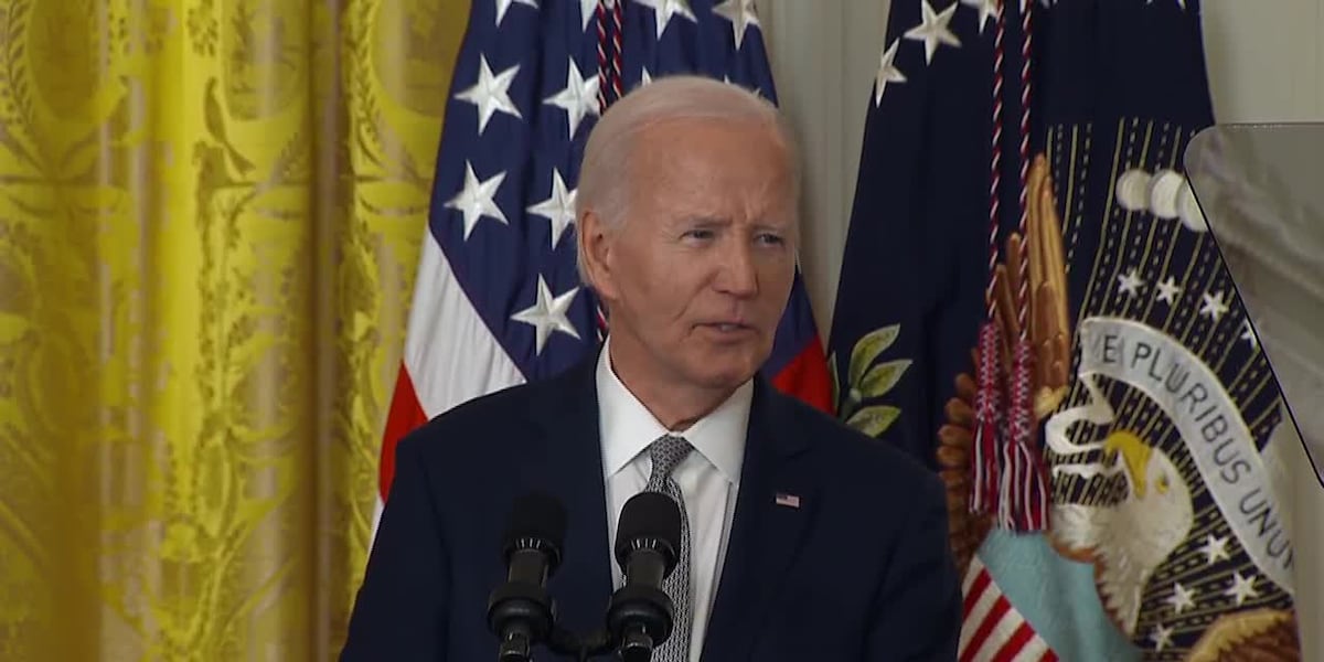 Biden says it’s a “privilege” to bestow the Presidential Citizens Medal [Video]