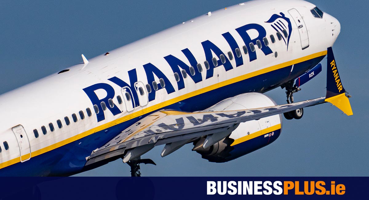 Ryanair sues unruly passenger for 15,000 [Video]