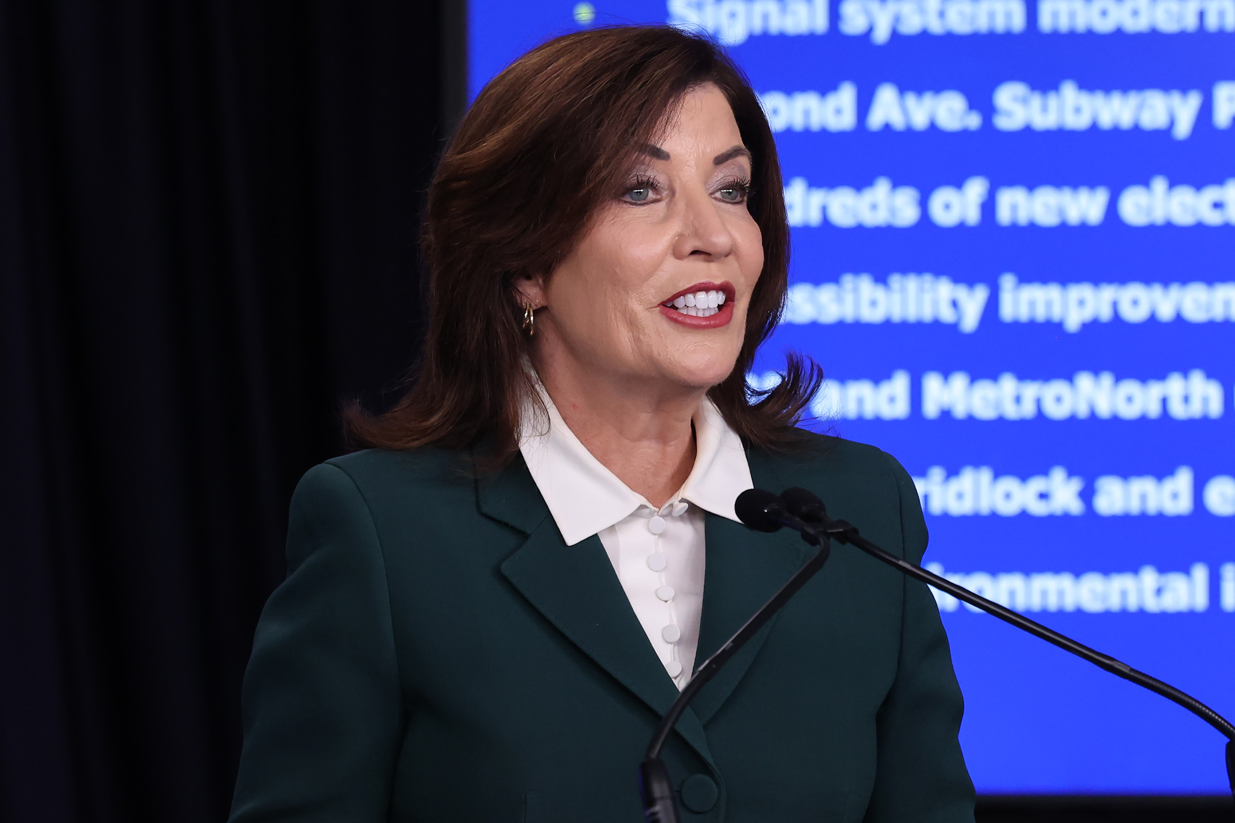 NY Governor Hochul Seeks to Limit Hedge Funds From Buying Up Homes [Video]