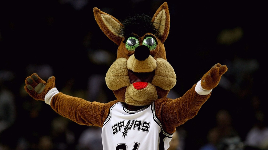 Spurs Coyote ranks among top 10 sports mascots [Video]