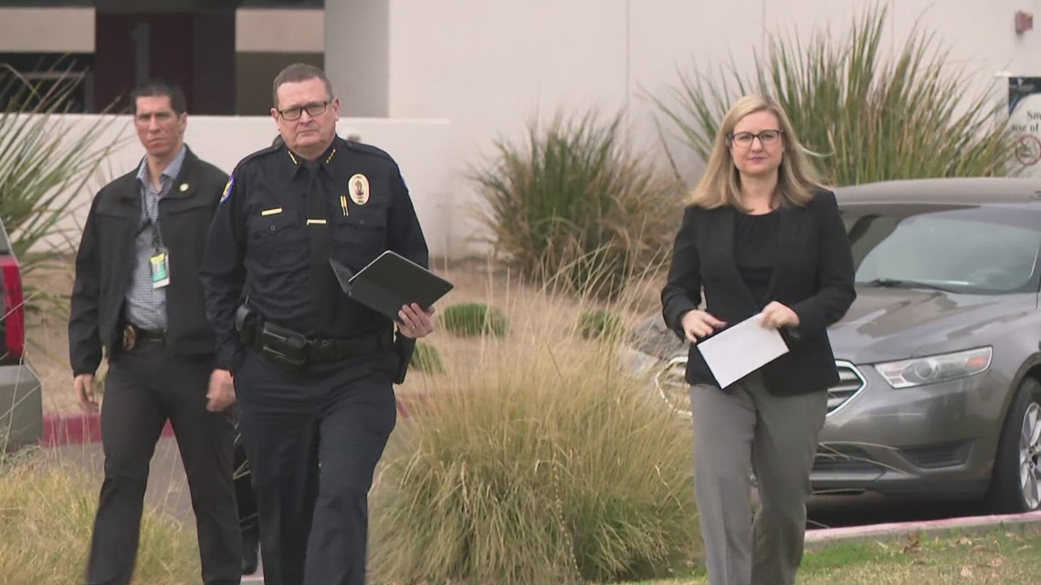 Phoenix starting its search for new police chief [Video]