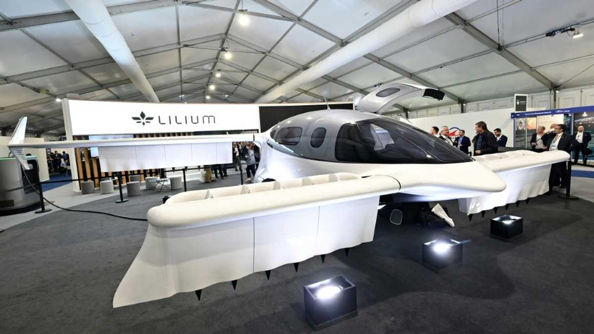 Slovak entrepreneur funding rescue of German flying taxi startup [Video]