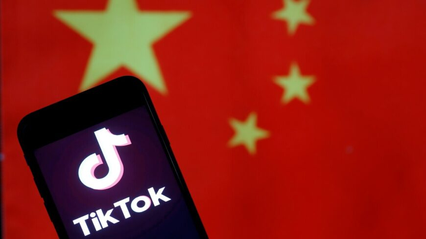 TikTok Resumes Services in the US After Trump Pledges Executive Order [Video]