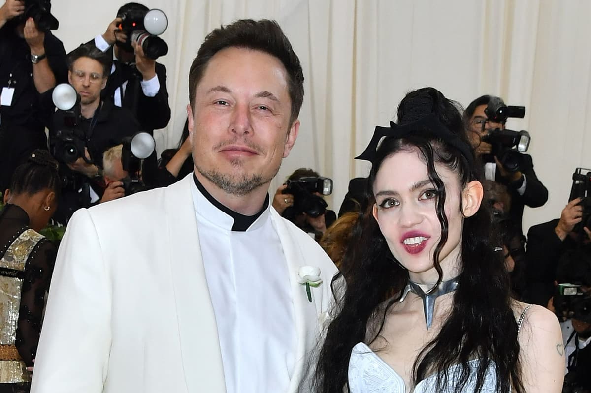 Grimes ‘denounces Nazism’ in furious statement after ex Elon Musk’s salute controversy [Video]