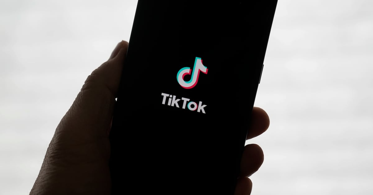 New bid for TikTok from Perplexity AI could give US government 50% stake  Boston 25 News [Video]